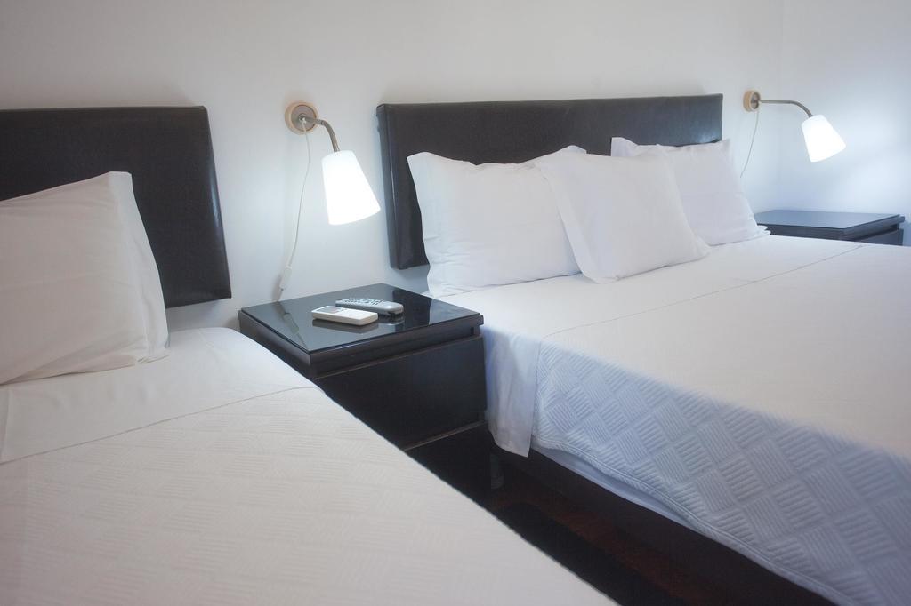 Residencial Principe Guest House Barreiro  Esterno foto