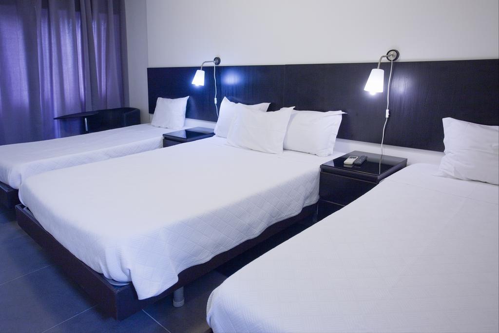 Residencial Principe Guest House Barreiro  Esterno foto