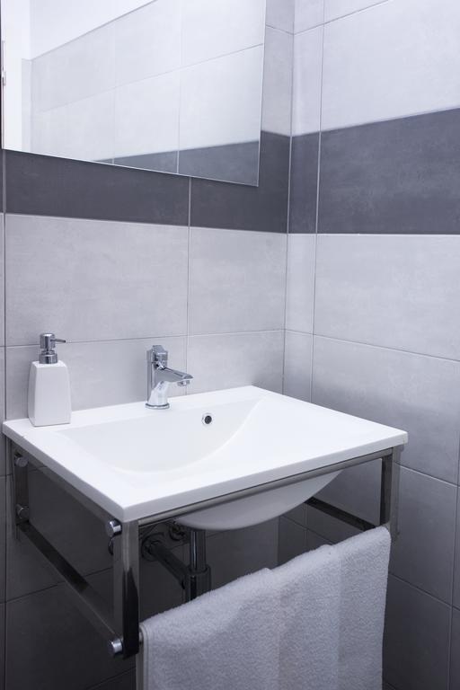 Residencial Principe Guest House Barreiro  Esterno foto
