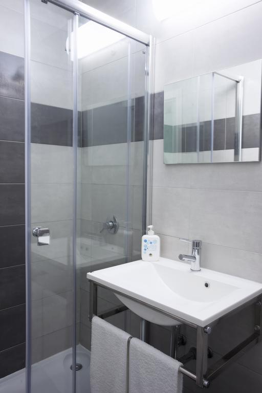 Residencial Principe Guest House Barreiro  Esterno foto