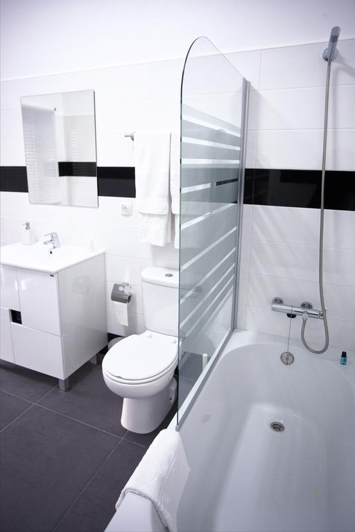 Residencial Principe Guest House Barreiro  Esterno foto