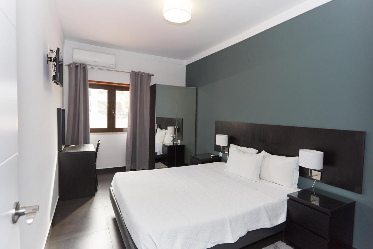 Residencial Principe Guest House Barreiro  Esterno foto
