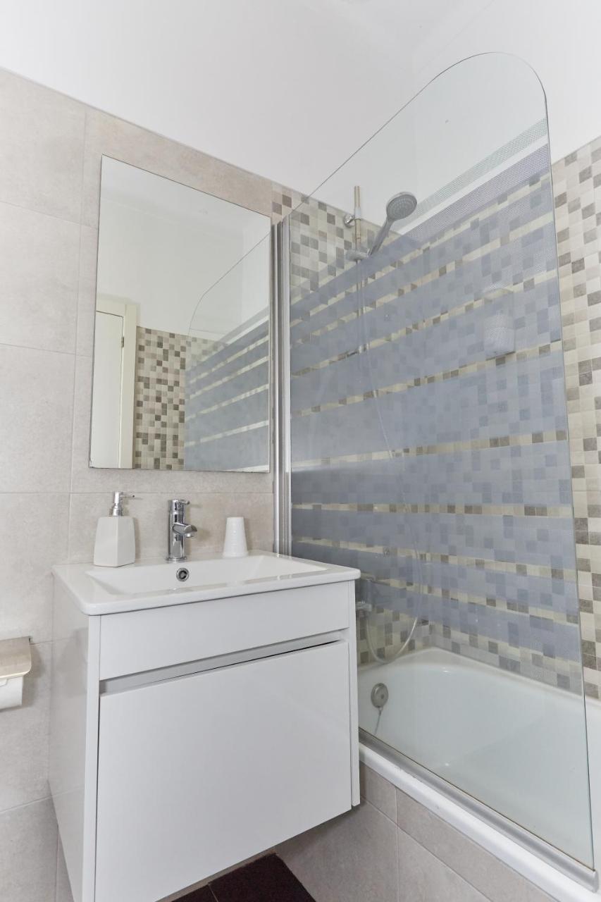 Residencial Principe Guest House Barreiro  Esterno foto